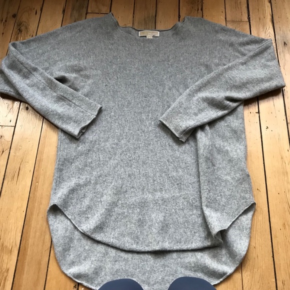 Michael Kors Sweaters - Michael Kors sweater sz medium oversized